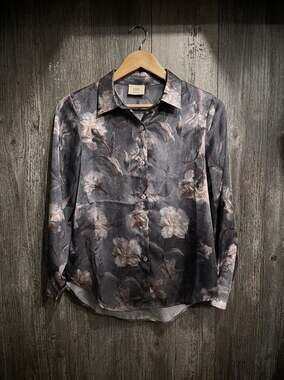 EUC Elie Tahari Floral Silky feel Blouse M*